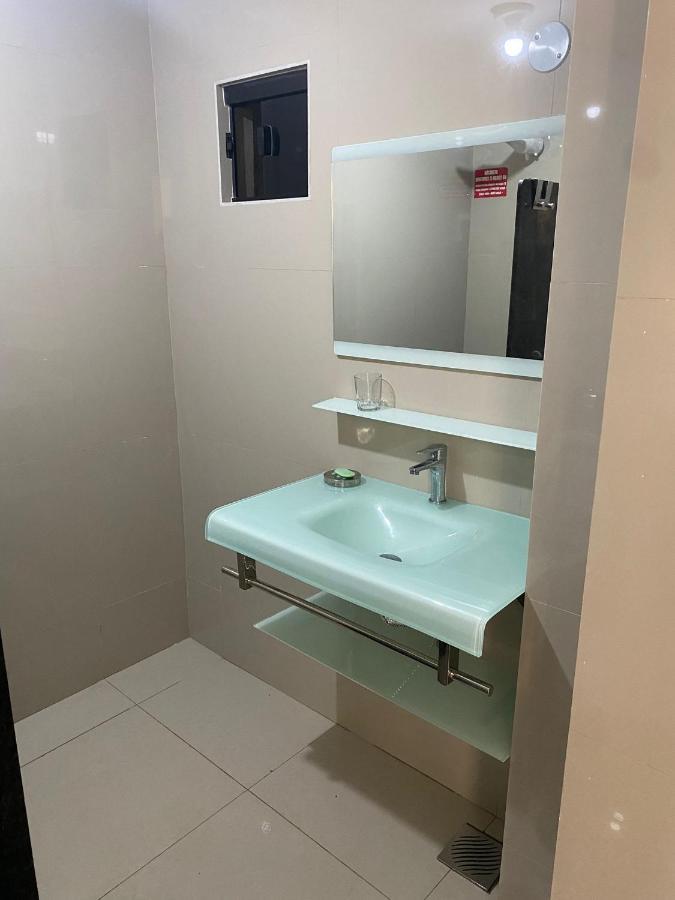 Espana Suites Hotel Ciudad del Este Extérieur photo